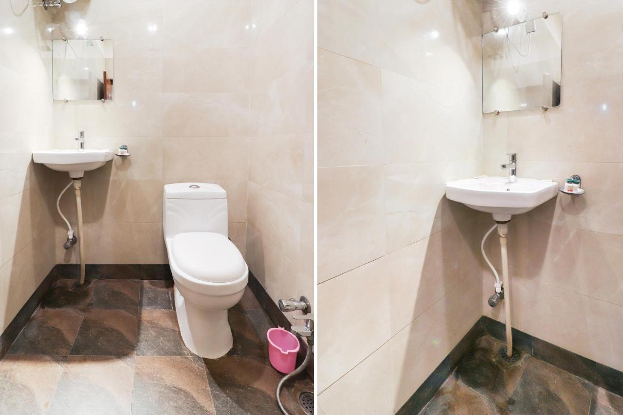 Oyo 26781 Hotel Raghupati Ayodhya Eksteriør bilde