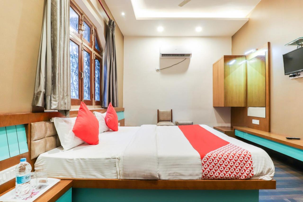 Oyo 26781 Hotel Raghupati Ayodhya Eksteriør bilde