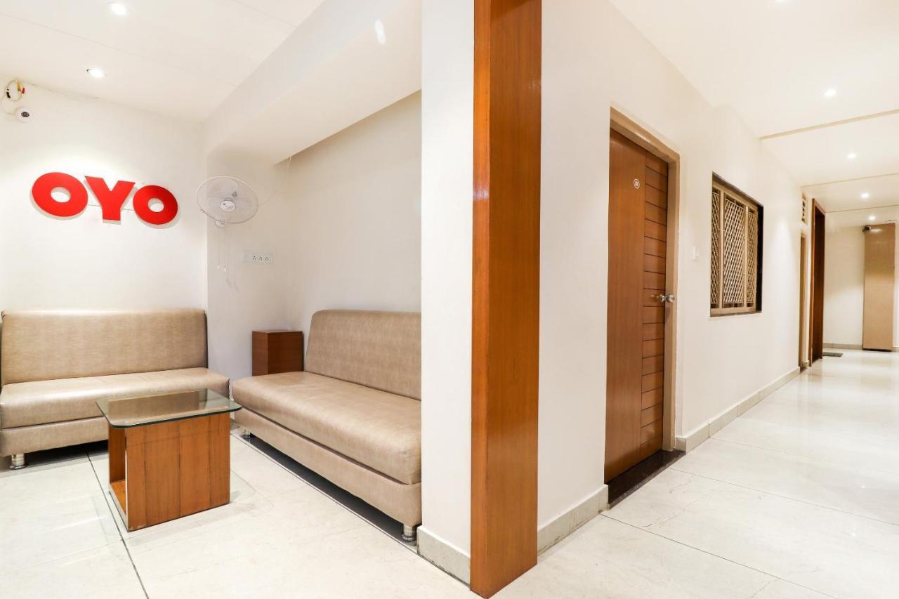 Oyo 26781 Hotel Raghupati Ayodhya Eksteriør bilde