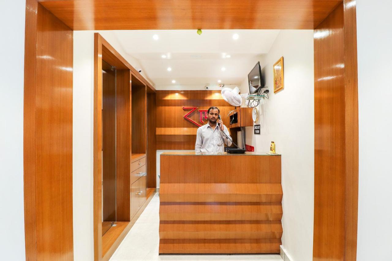 Oyo 26781 Hotel Raghupati Ayodhya Eksteriør bilde