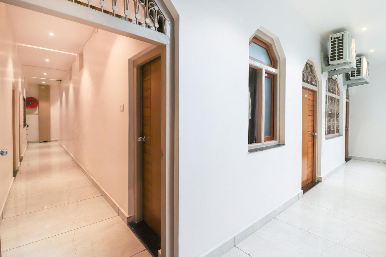Oyo 26781 Hotel Raghupati Ayodhya Eksteriør bilde